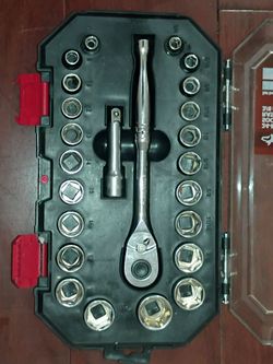 Husky 24 piece drive ratchet and socket set