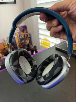 AirPods Max Gen 1