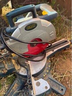 GMC  slider compound mitre saw
