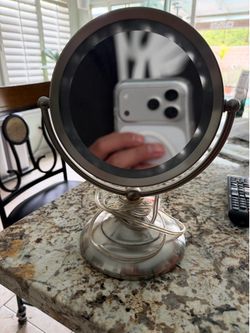 Lighted Plug in Mirror
