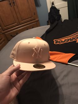 Yankees Pink Fitted 71/4
