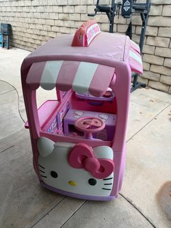 Hello Kitty electric food truck
