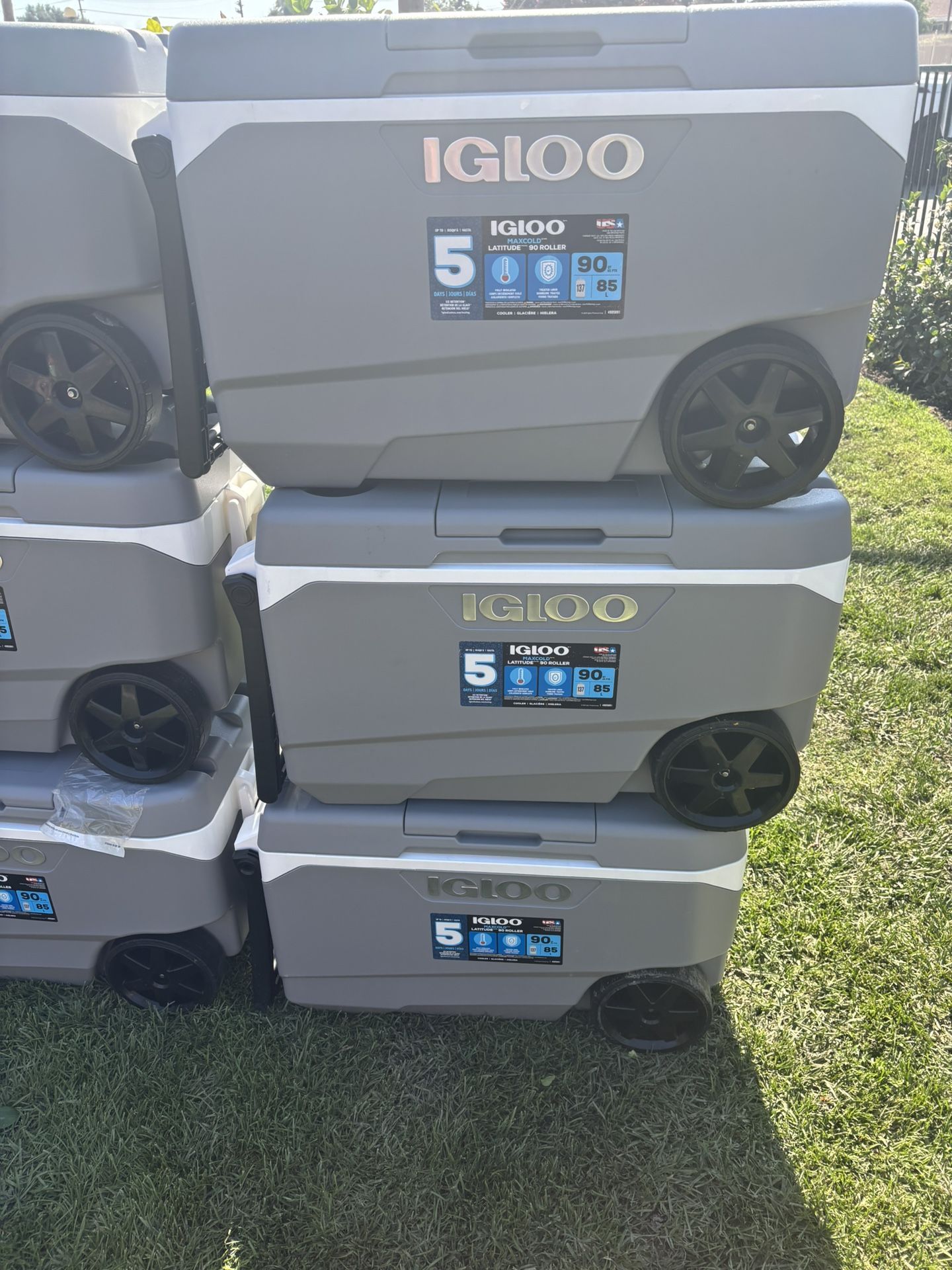 IGLOO,ICE CHEST,COOLER,HIELERA