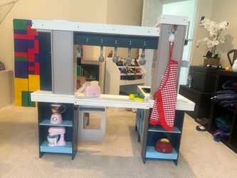 Kids play kitchen