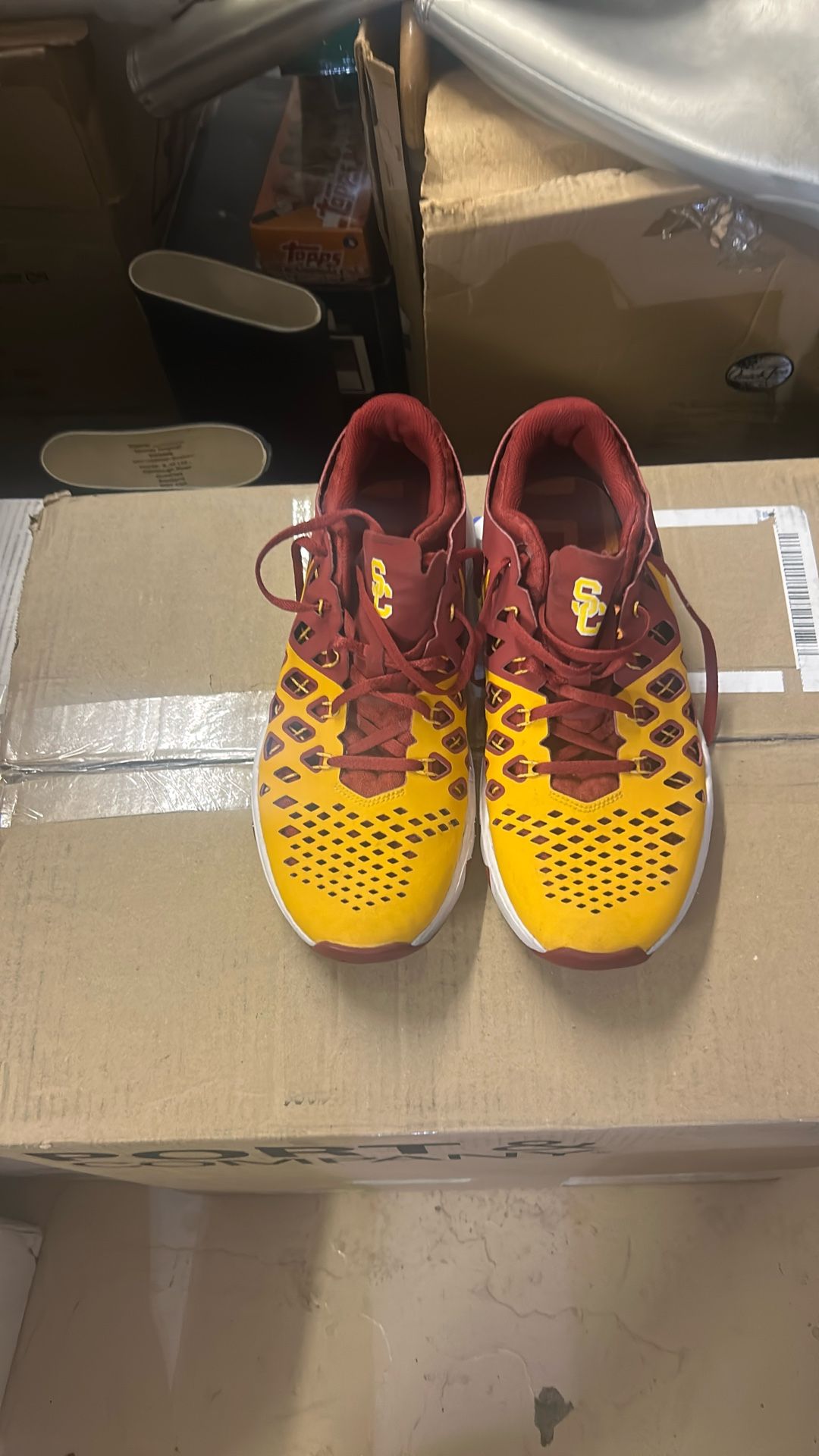 USC Trojan/Nike tennis shoes