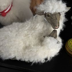 Baby Sheep And Mama Sheep Decor