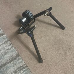 Kickr Snap Bicycle Trainer