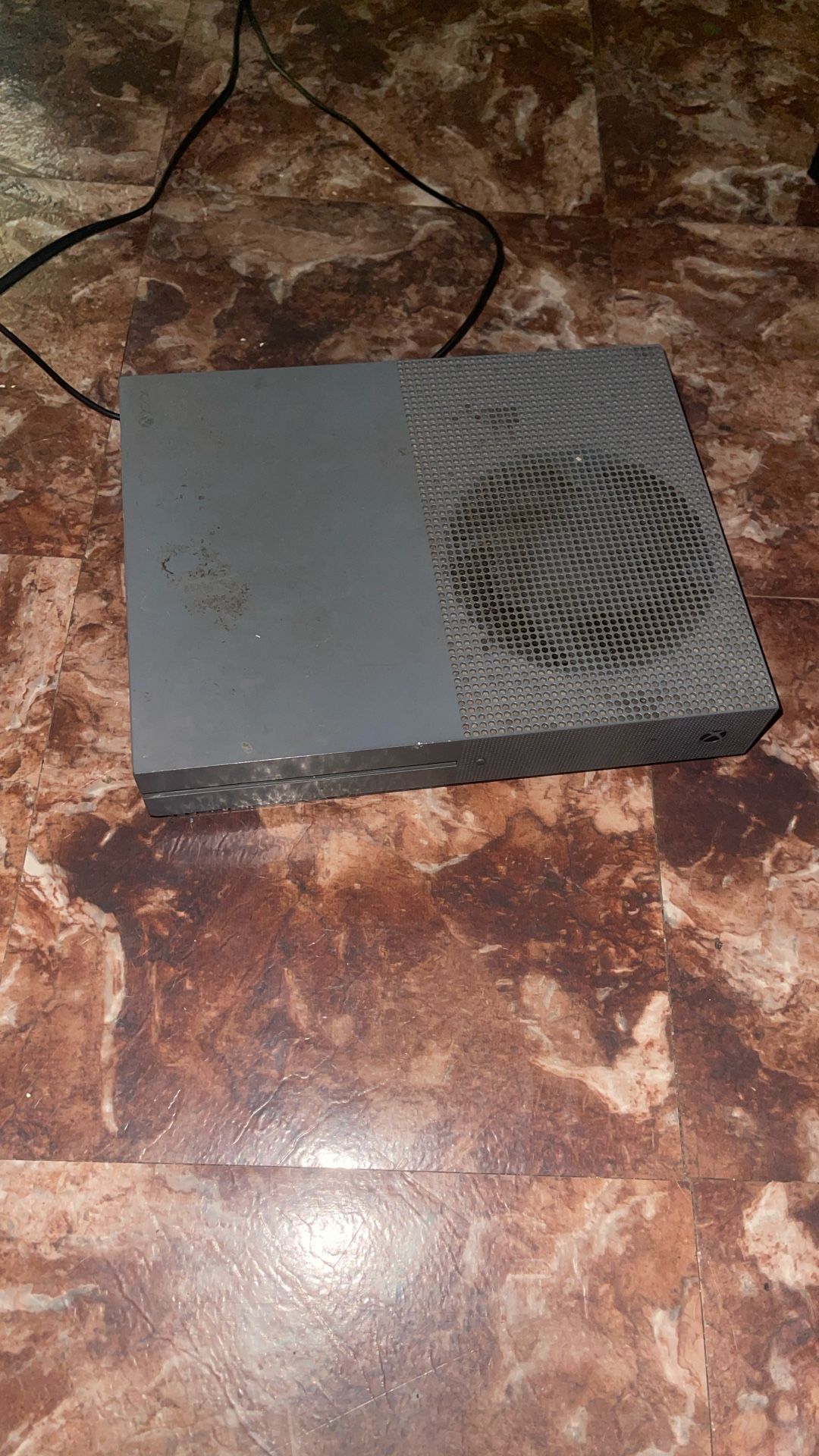 xbox 1 s for sale only want 300 flat 