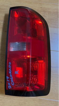 2015-2022 Chevrolet Colorado Passenger Side (RH) Tail Light Assembly OEM - US Auto