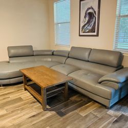 Rooms To Go Sofa Set With Coffee and End Tables