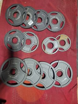 OLYMPIC 2" HOLE.  75LBs.  
4-10s  6- 5s  2-2.5s 
11525 S HALSTED DUNKIN DONUTS/7111.S WESTERN WALGREENS 
70$  CASH ONLY AS IS