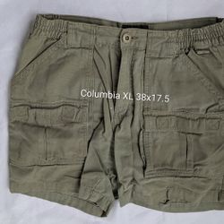 Womens Columbia Sportswear XL, 38x17.5 Cotton 100%, Side Elastic, 4 Pockets, Very Light Weight.