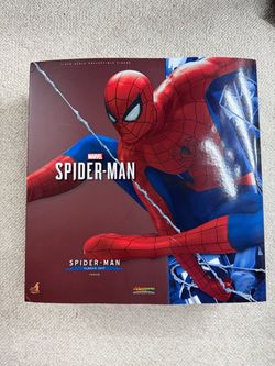 Hot Toys Spider-Man Classic Suit VGM048 1/6 Scale Figure