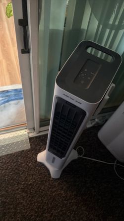 Portable fan stand