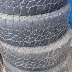 Set Of 4 Tires 