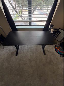 Electric desk