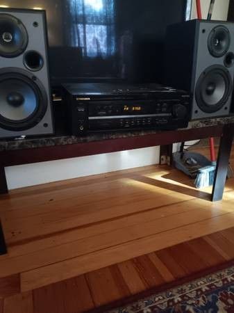 Pioneer Stereo Deck With Speakers.