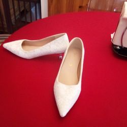 White Wedding Shoes Size 7 Never Worn