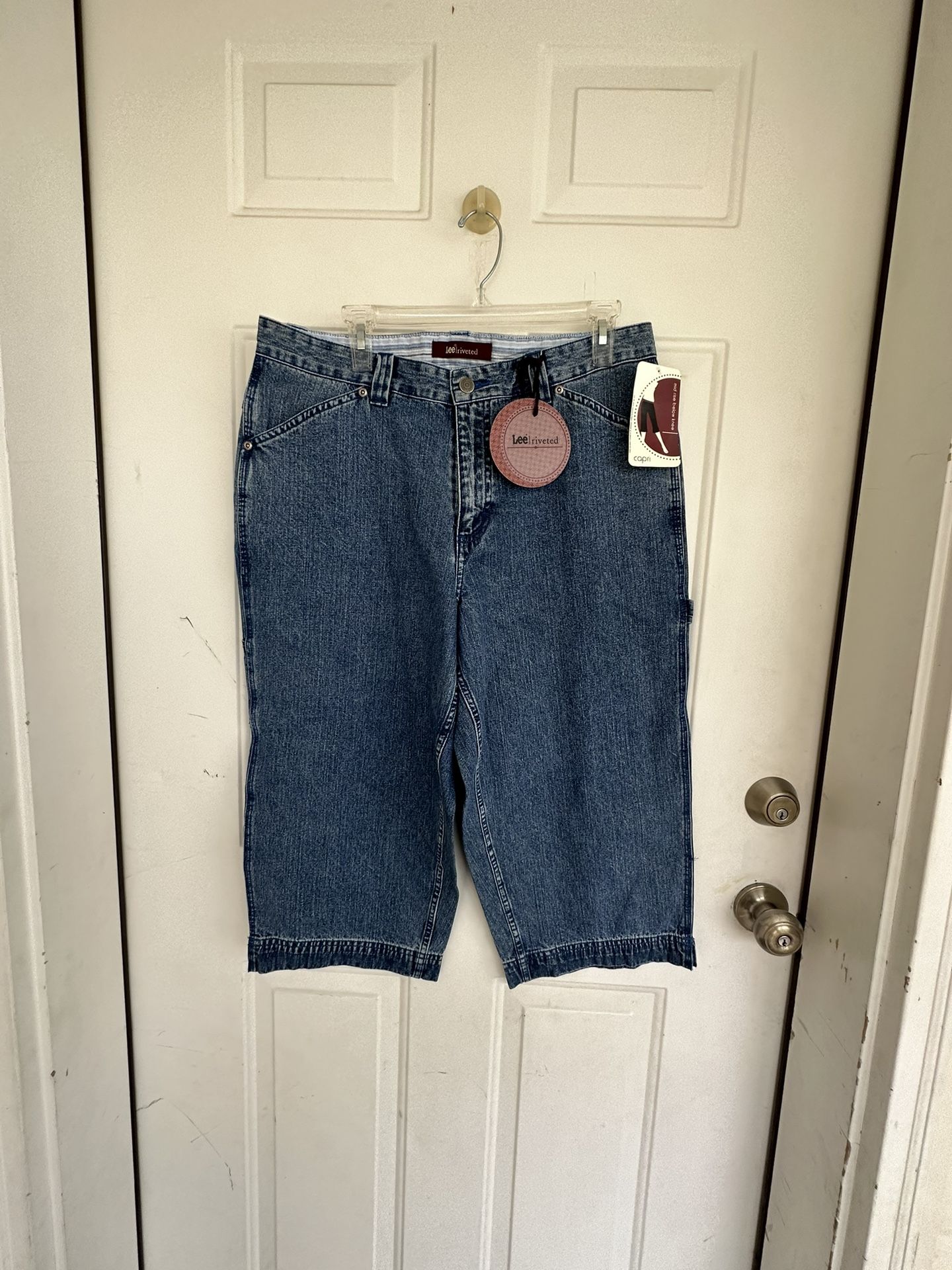 LEE Women Capri Size 14M