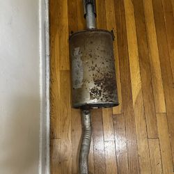 Selling an OEM muffler for Acura RSX (2002–2006)