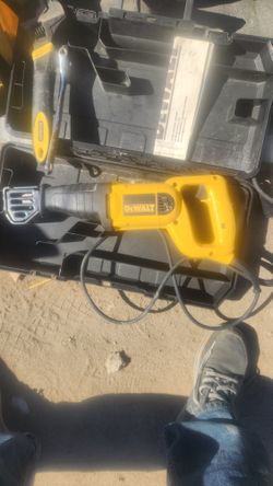 DEWALT Reciprocating Saw