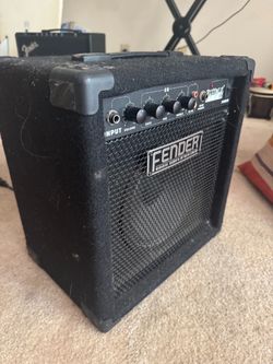 Fender Bass Combo Amp: Rumble 15