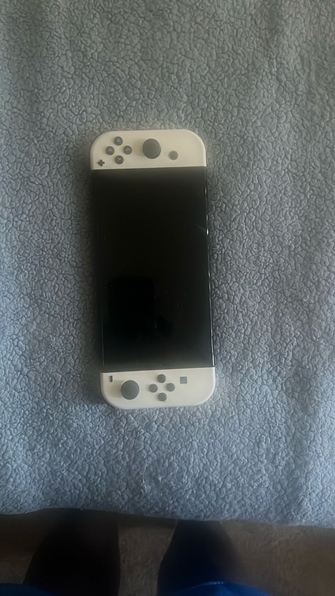 the all white Nintendo switch