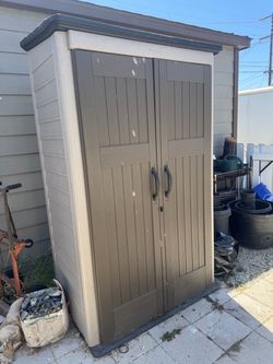 Rubbermaid 4 ft. W x 2.5 ft. D Vertical Shed