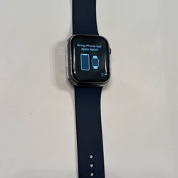 Apple Watch w. Case 
