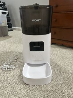 FREE - Automatic Cat/Dog Feeder