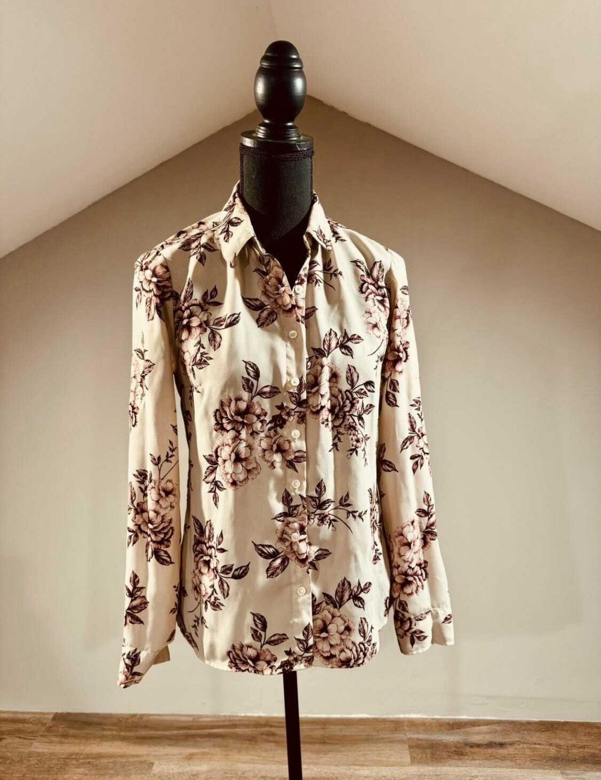Express XS Floral Button Up