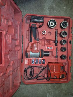 18 volts Milwaukee Nockout Set For Sale Works Great Battery And Charger Include