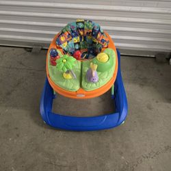 Baby/toddler walking play pin