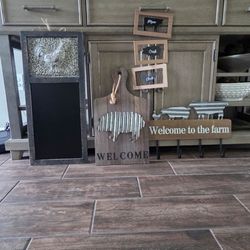 Farmhouse decor