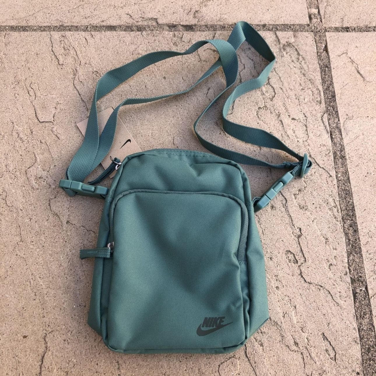 New Nike Crossbody Bag Fanny Pack Hip Waist Belt Messenger Bicoastal Green