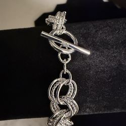 New Women’s Sterling Silver 925 bracelet with toggle closure
