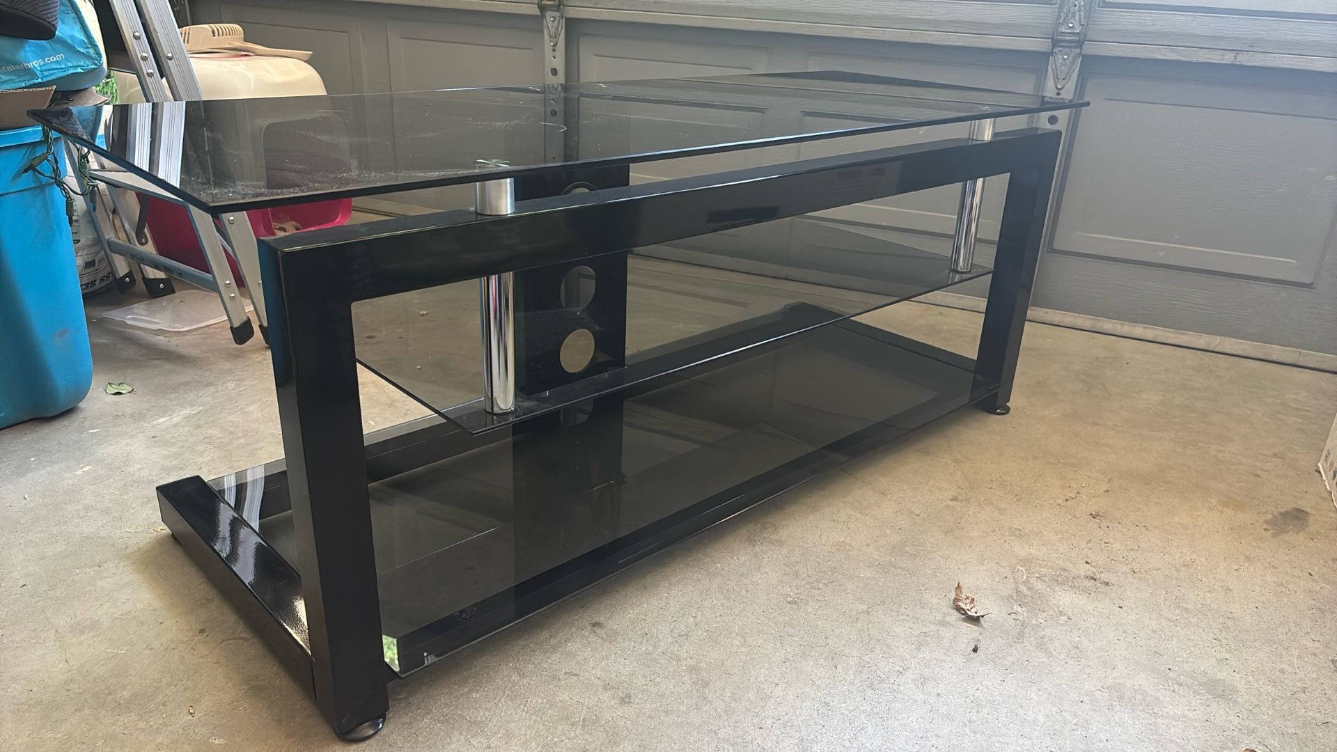 TV Stand ( Glass / Metal )