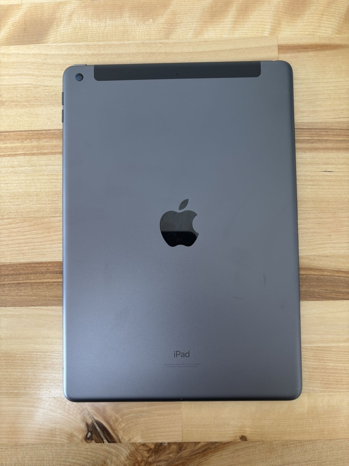 Like New Unlocked iPad 9th Gen 10.2-inch (2021) 64GB Cellular + WiFi