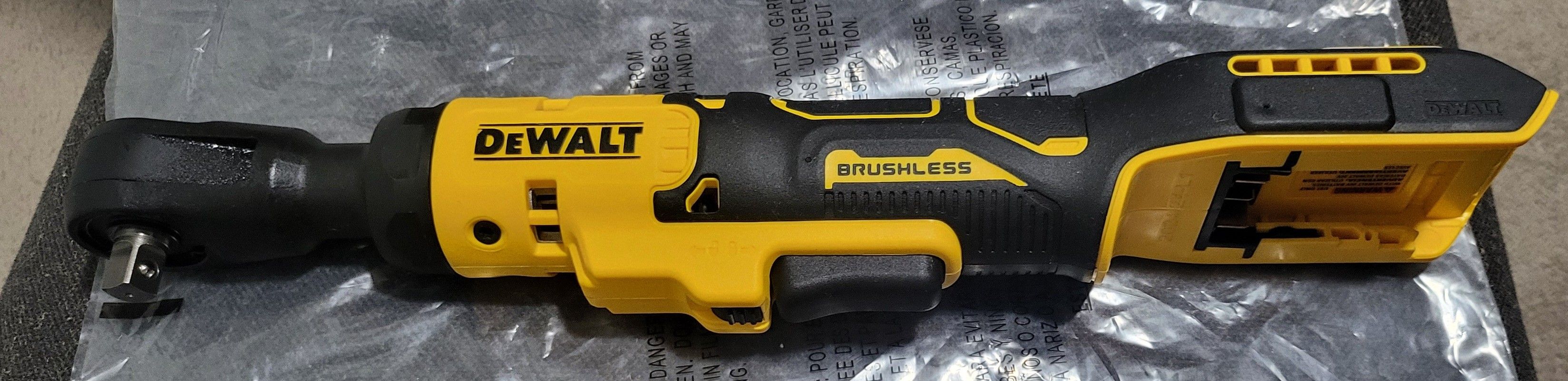 DEWALT ATOMIC 20V CORDLESS 3/8" RATCHET ( TOOL ONLY)