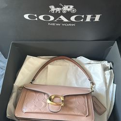 Tabby Shoulder Bag 26

In Signature Leather
In Brass/Cappuccino