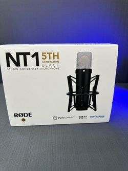 RODE NT1 5th Generation Large-Diaphragm Cardioid Condenser XLR/USB Microphone (Black)