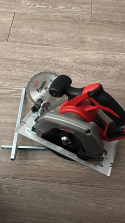 Milwaukee M18 Cordless Circular Saw