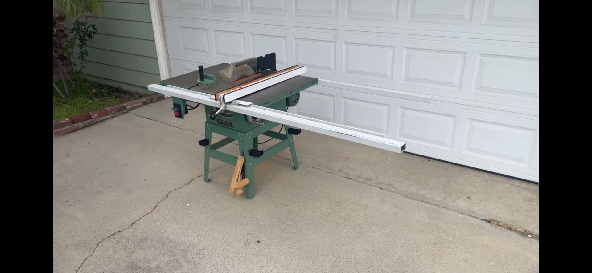 General International Table Saw.