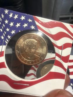 2 trump golden dollars