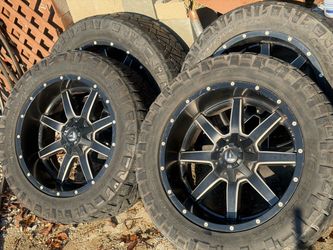 35x12.5x22 Nitto Ridge grappler on 22” fuels