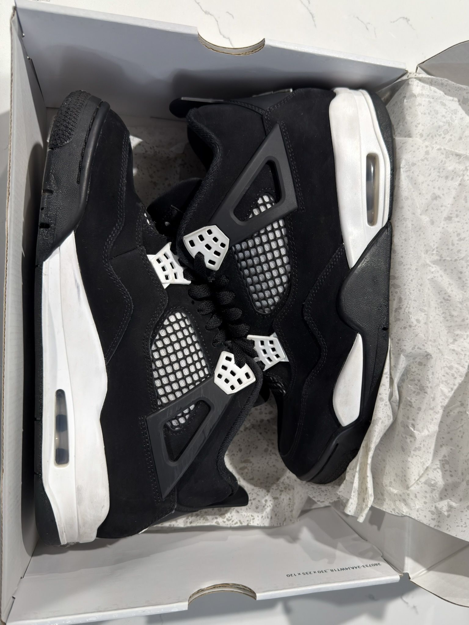 Jordan 4s White Thunders