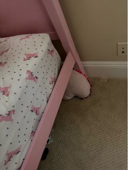 Full size bed