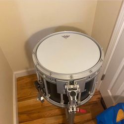 Black Yamaha Marching Snare drum.