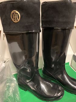 RAIN BOOT