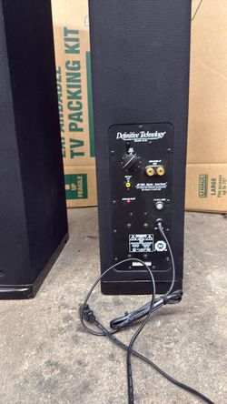 Definitive Technology BP7004 Bipolar SuperTower floor-standing speaker